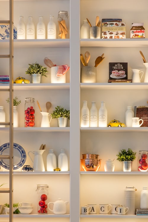 ¿Por qué escoger un mueble despensa para tu cocina?