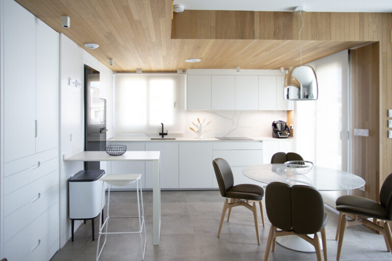 Cocina Santos blanca. Proyecto: Misura Studio - Alicante